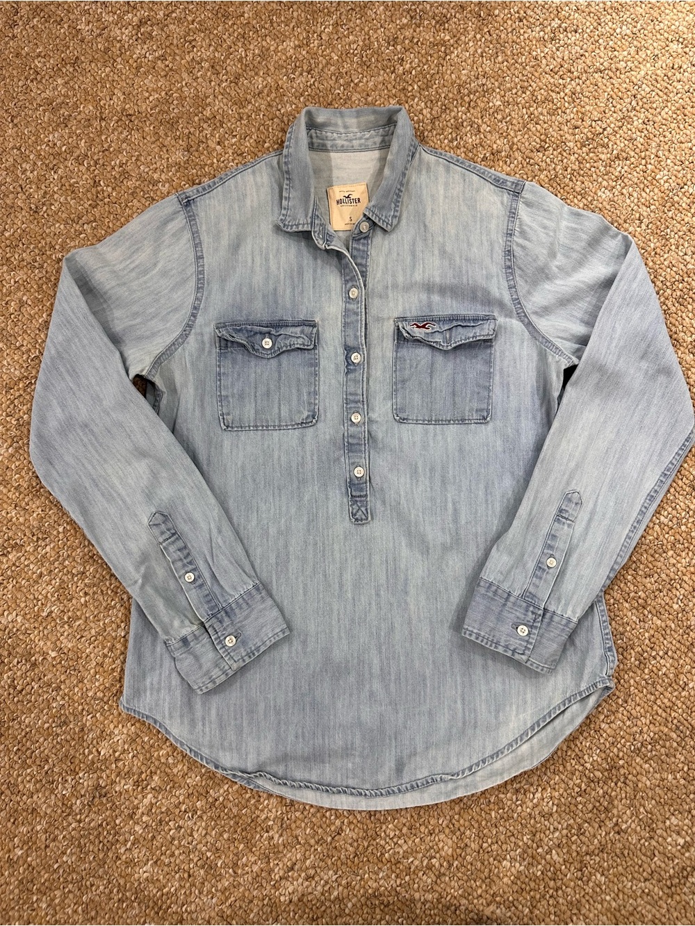 Hollister Women's Light Wash Chambray Denim Popover Shirt Long Sleeve Sz S